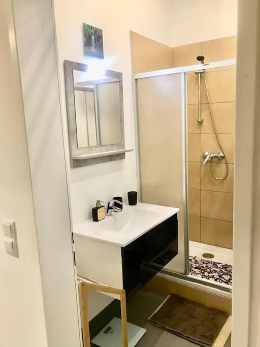 Klimatisierte Sehr Zentrale Wohnung-loftstyle- Apartament *